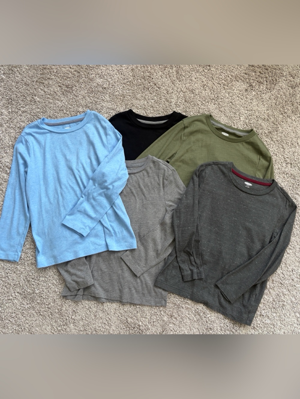 Old Navy Kids Long-Sleeve Tees - Light Blue, Olive, Gray, Black. Size 6/7